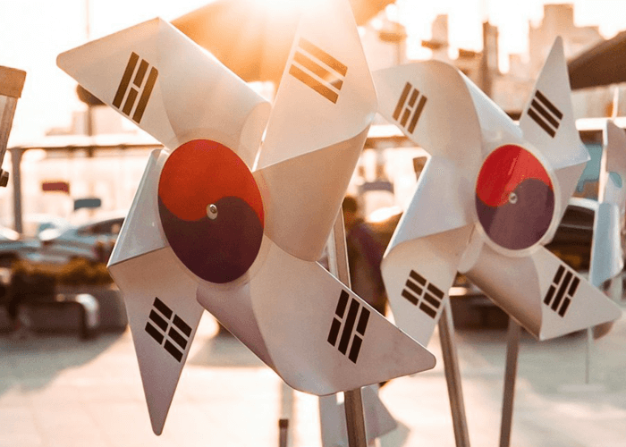 Korean flag on paper windmills